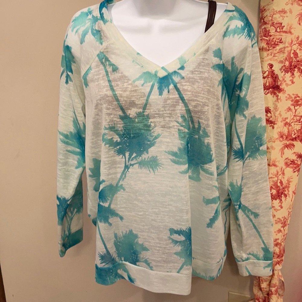 Sheer Palm Tree Top